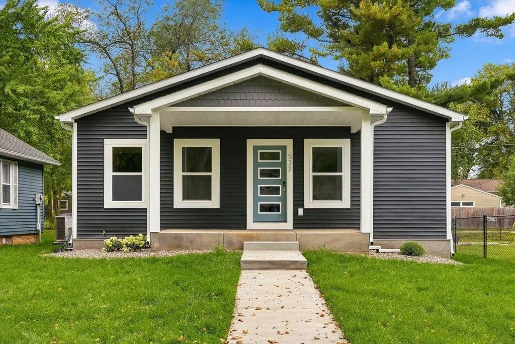 537 N Pearl Street, River Falls
