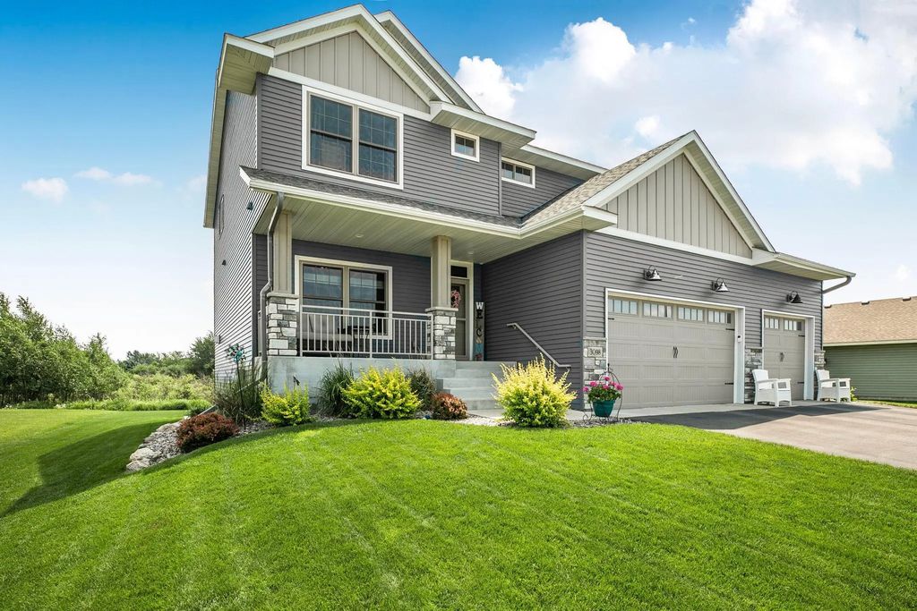 3098 Nottingham Road S, Saint Cloud