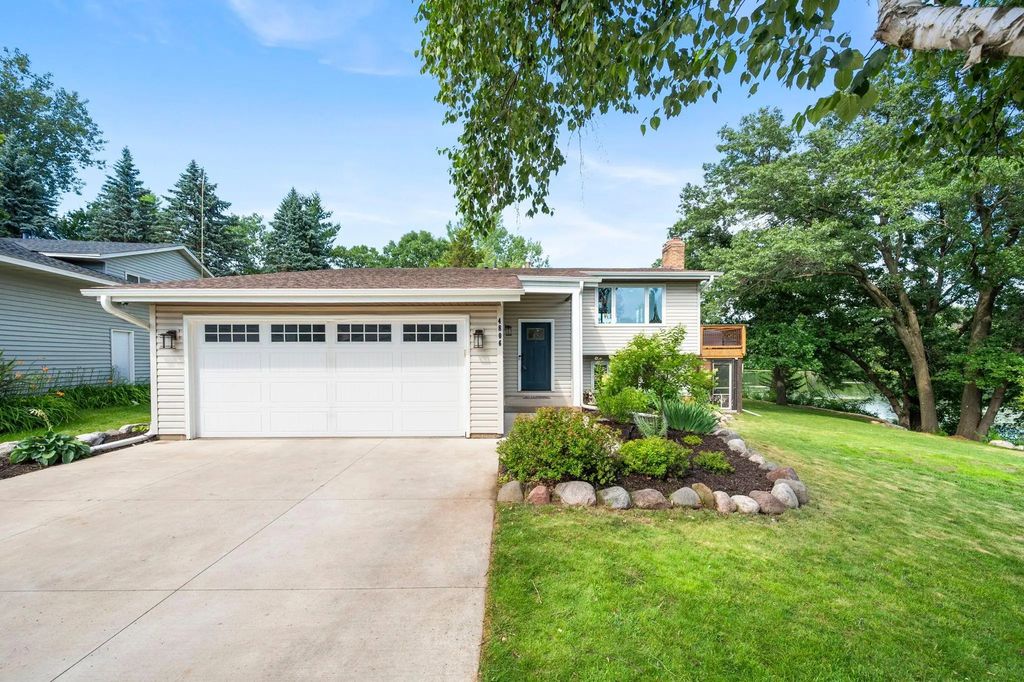 4806 Shevlin Court, Eagan