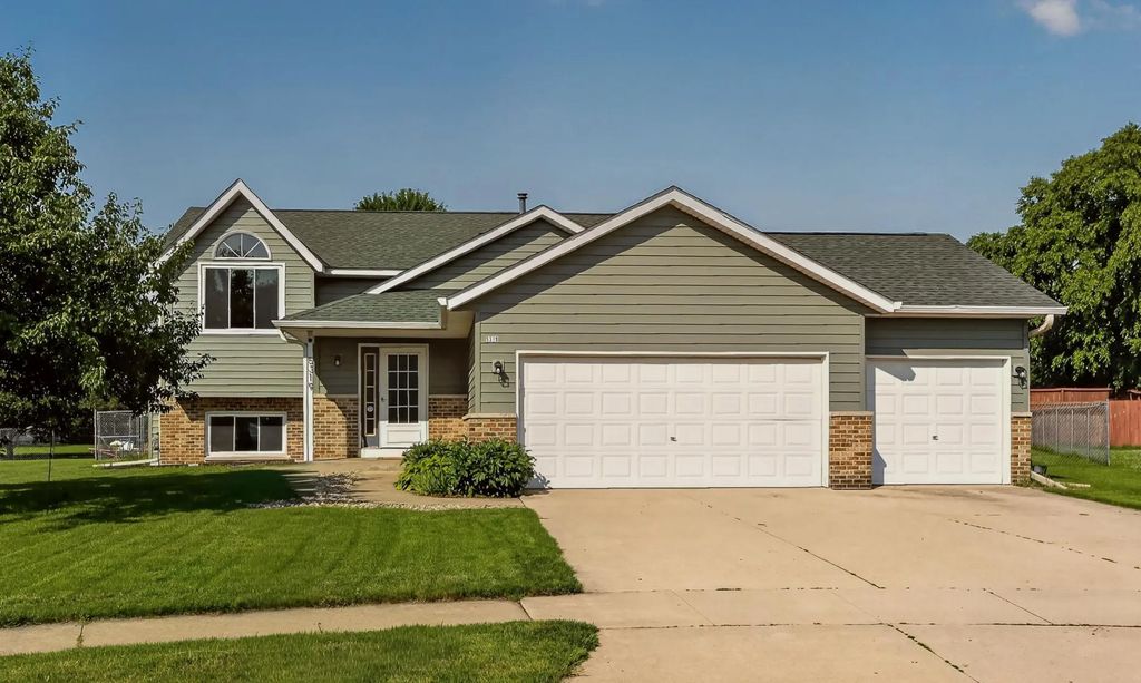 5319 Highgrove Lane Nw, Rochester