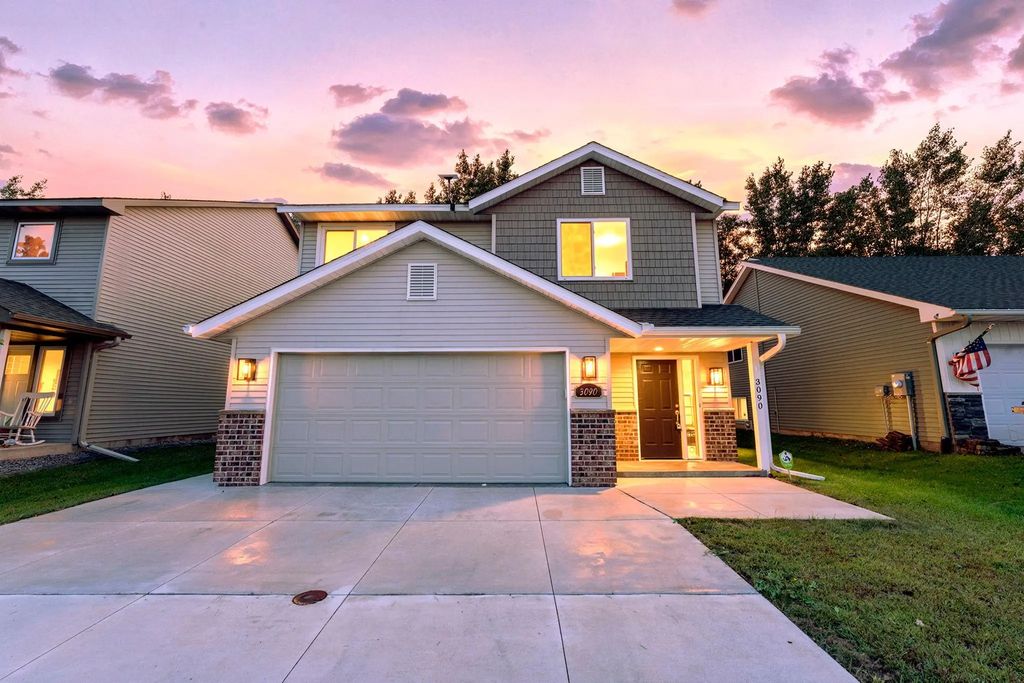 3090 212th Street W, Farmington