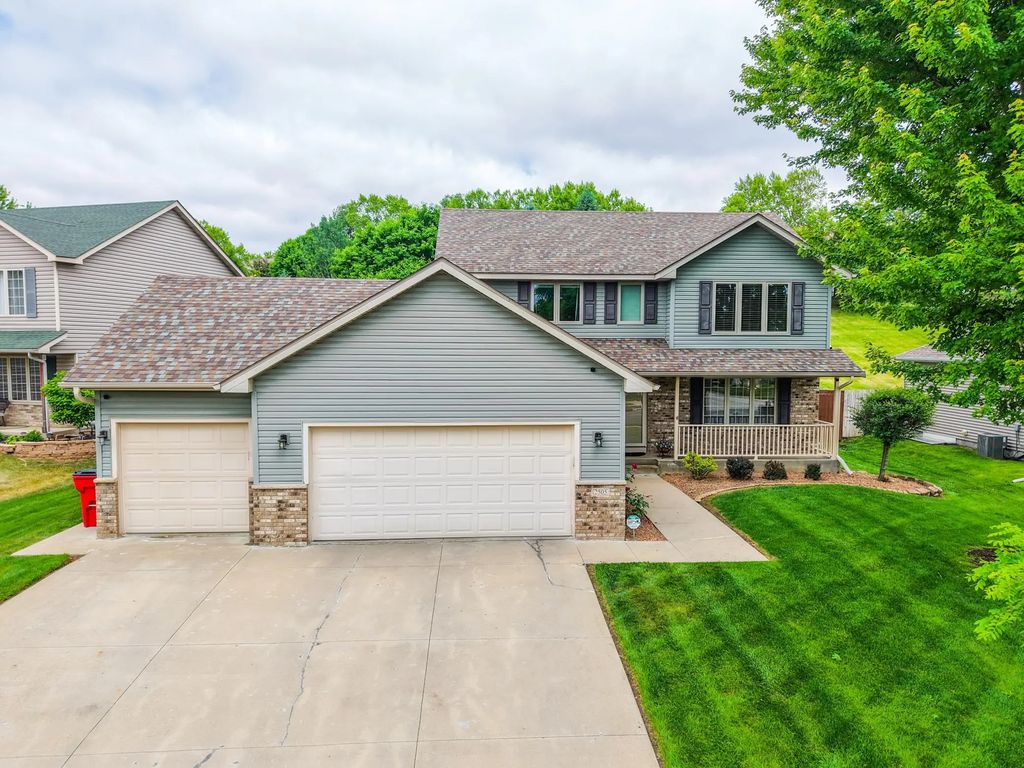 2505 Boulder Ridge Lane Nw, Rochester