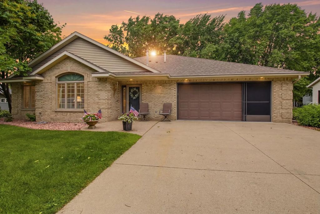 2204 20th Street Sw, Willmar