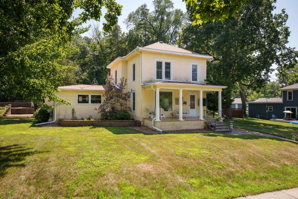 201 W Colvill Street, Cannon Falls
