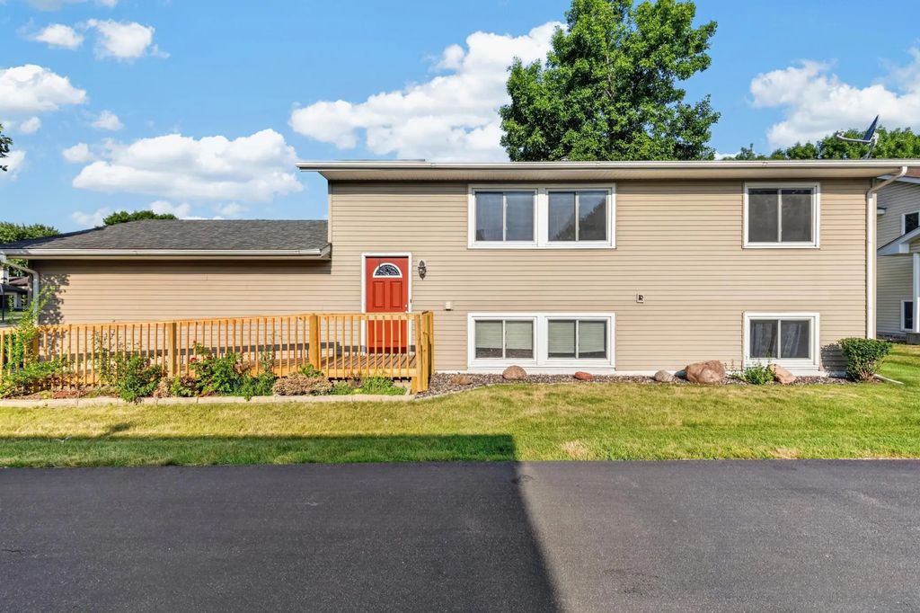 13344 90th Avenue N, Maple Grove