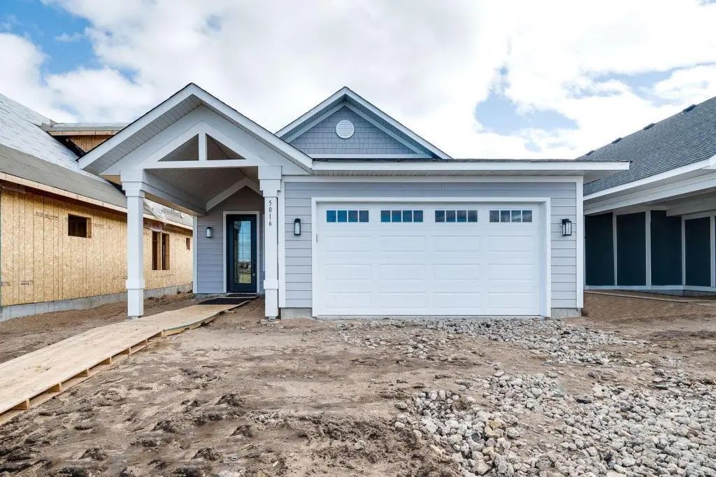 5233 216th Street W, Farmington
