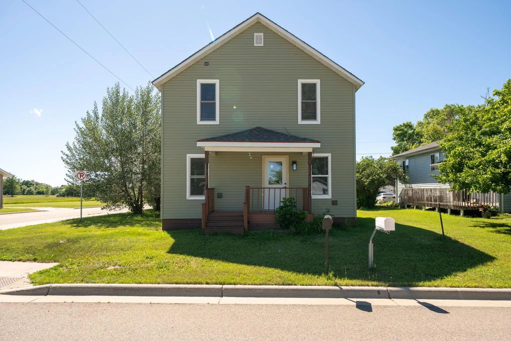 541 5th Street Se, Deer River