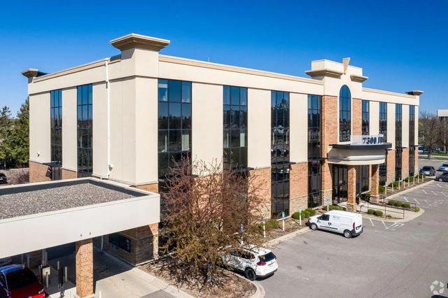 7300 France Avenue S, Edina