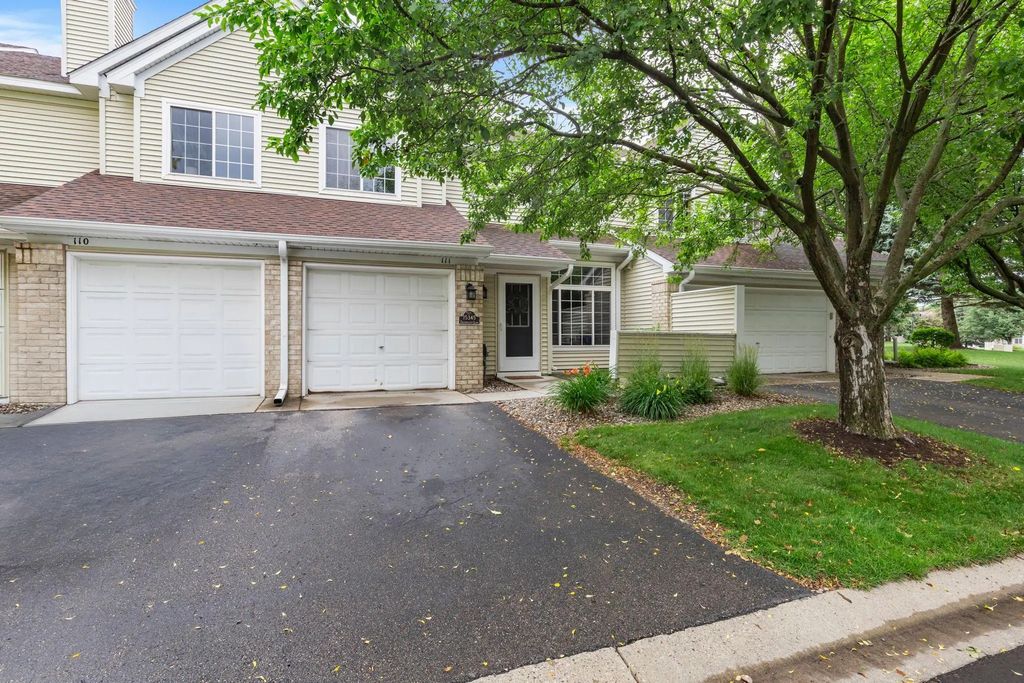 15345 Greenhaven Lane 111, Burnsville