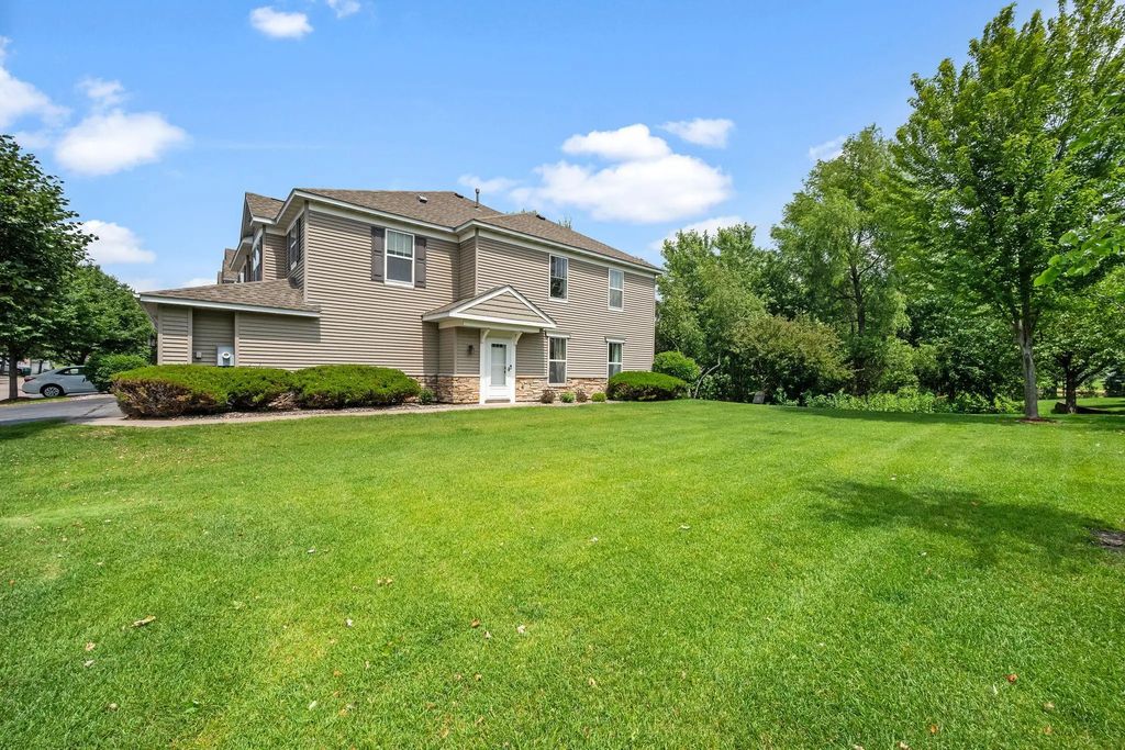 7370 Unity Lane N, Brooklyn Park