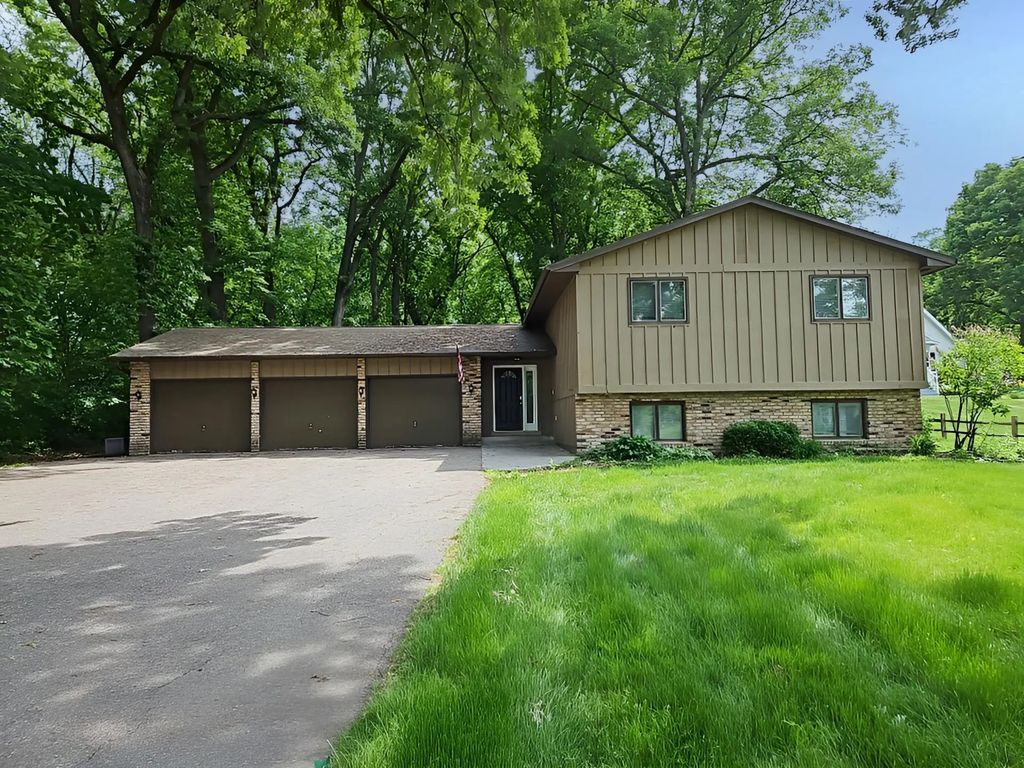 5940 Otter View Trail, White Bear Lake