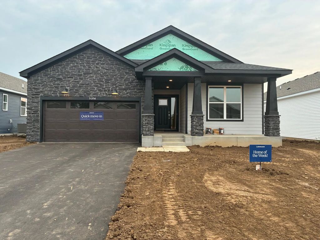 5184 Long Pointe Bay, Woodbury