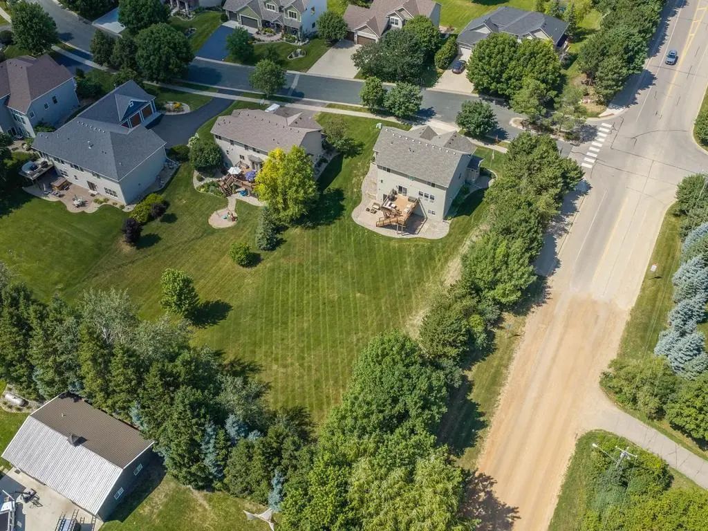 1631 Sparrow Road, Waconia
