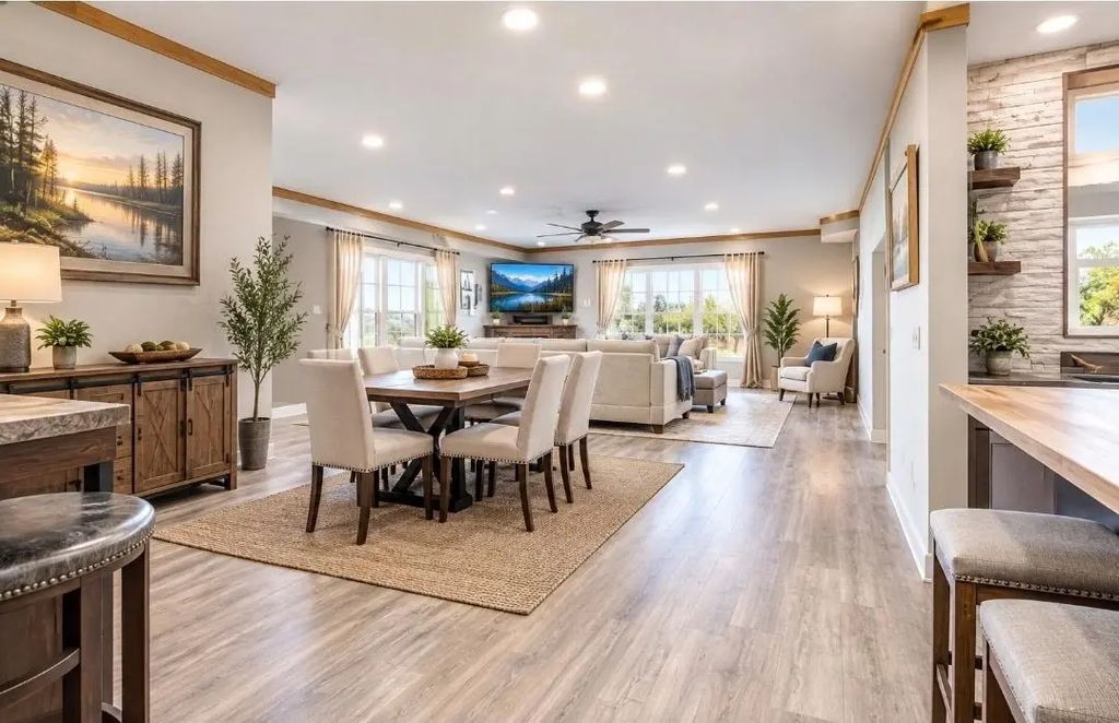 2150 Old School Road 354, Mound