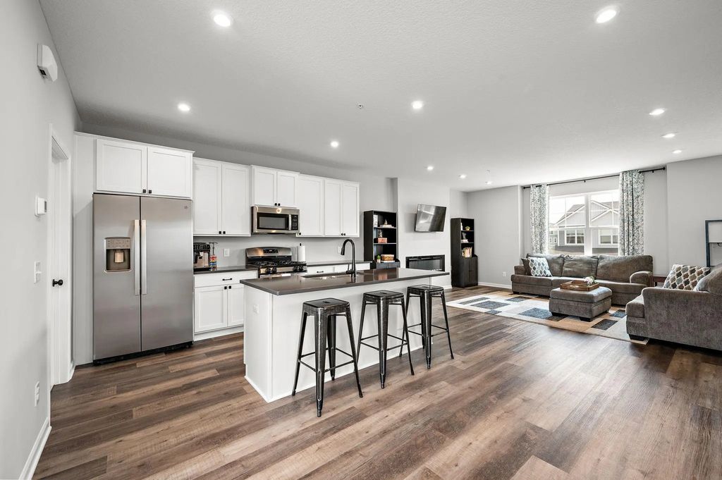 2928 Kepler Avenue Ne, Saint Michael
