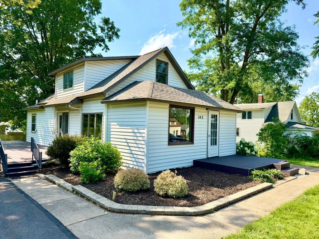 142 Red Wing Avenue S, Red Wing