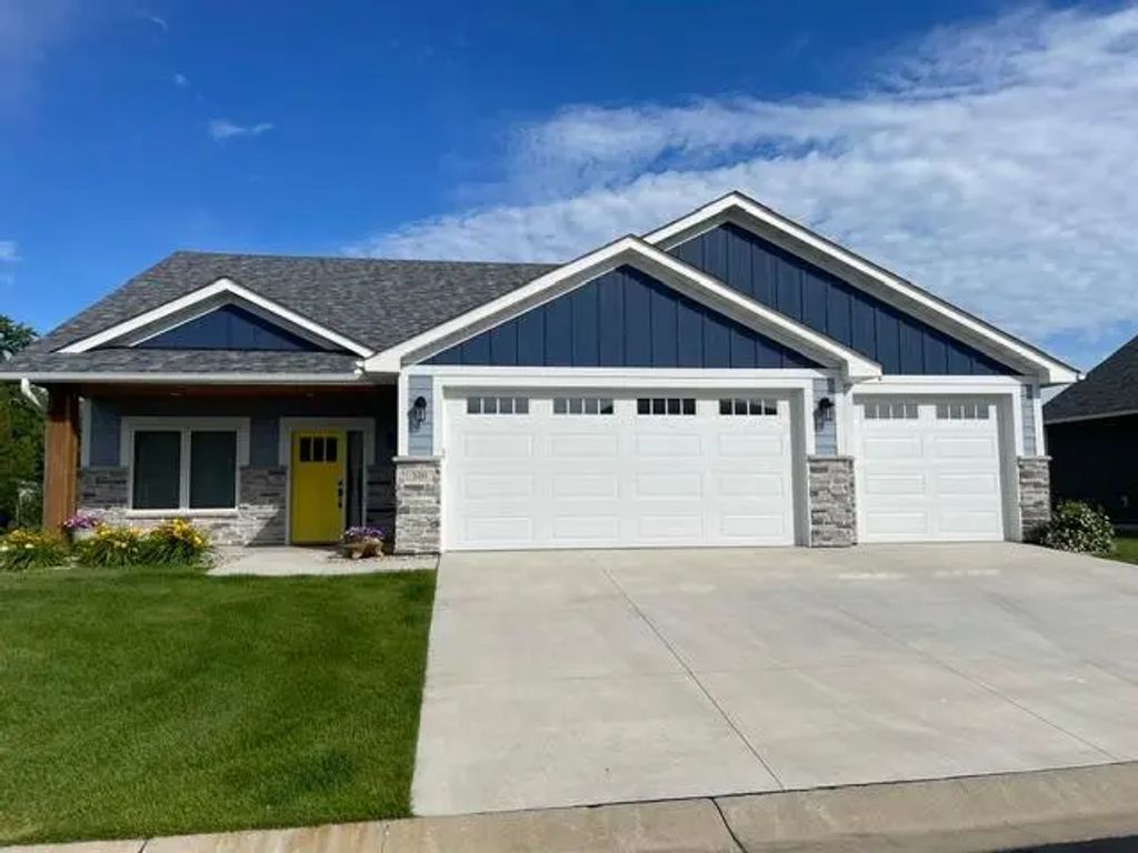510 River Valley Lane, Dundas