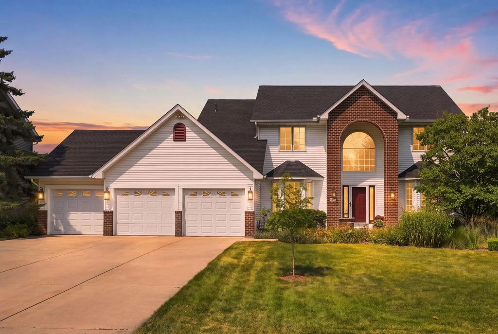 3649 Commonwealth Road, Woodbury