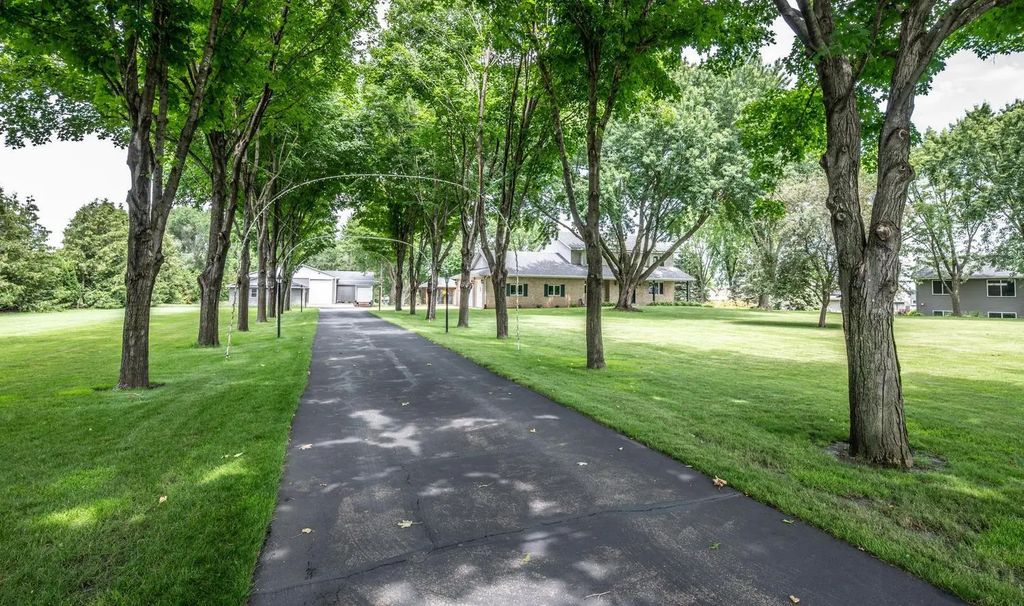 3435 225th Street W, Farmington