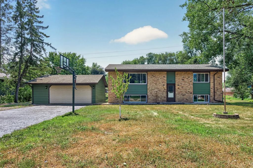 11321 Jersey Avenue N, Champlin