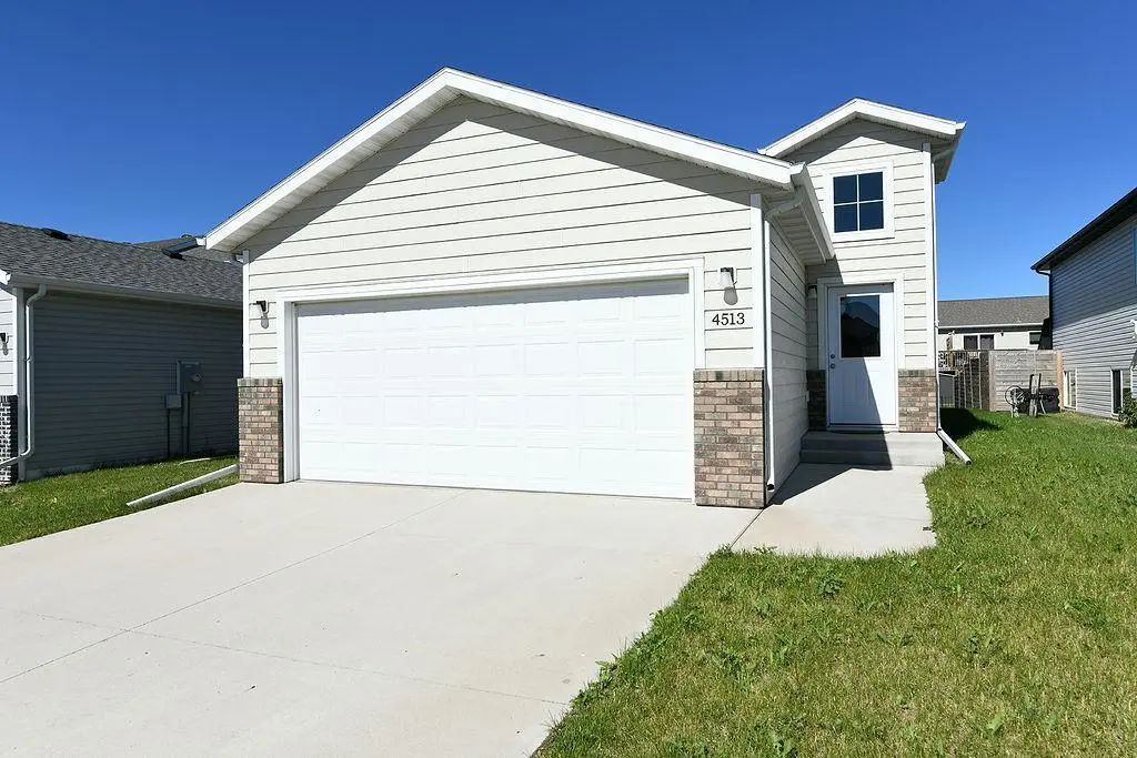 4513 17 Street S, Moorhead
