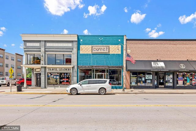 251 S Knowles Avenue A, New Richmond