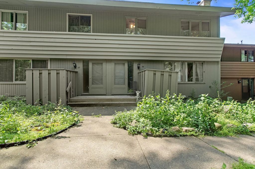 58 Walden Street, Burnsville