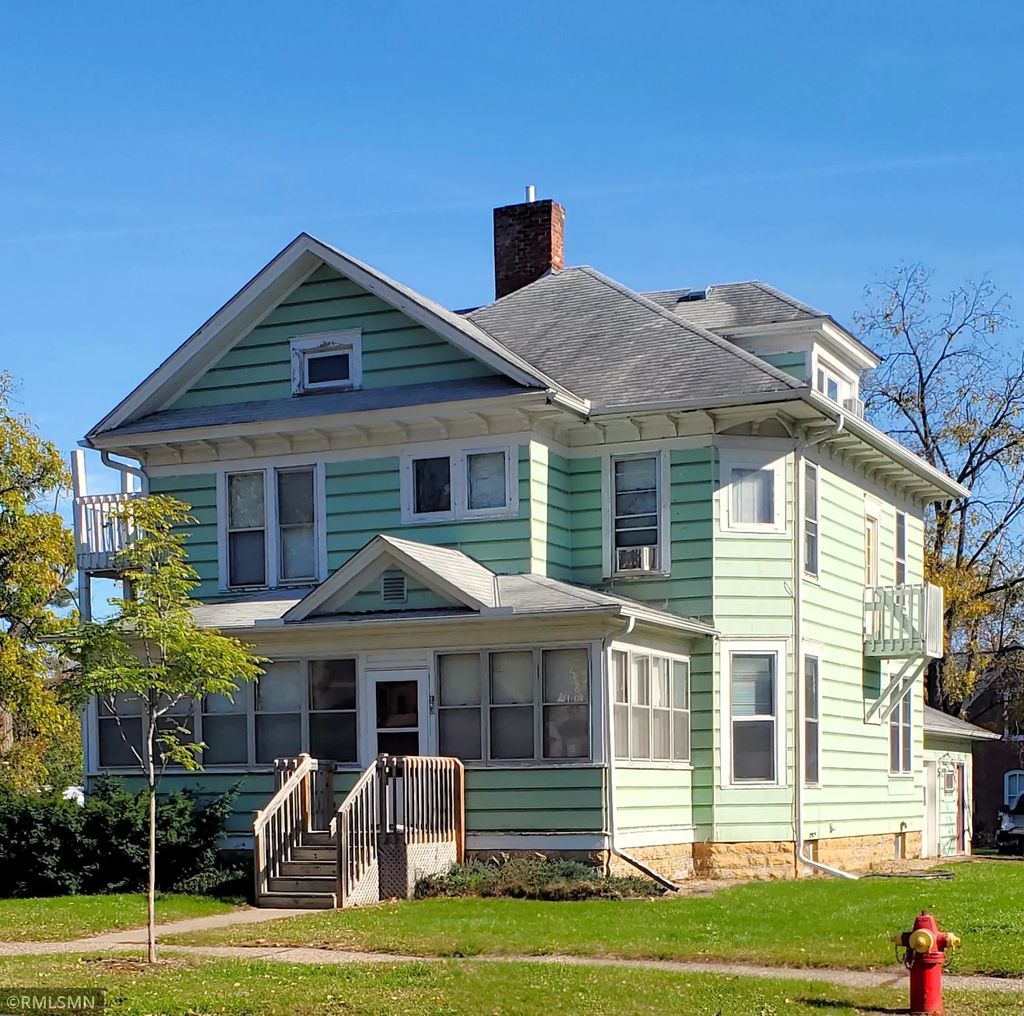 126 S 4th Street 301, River Falls