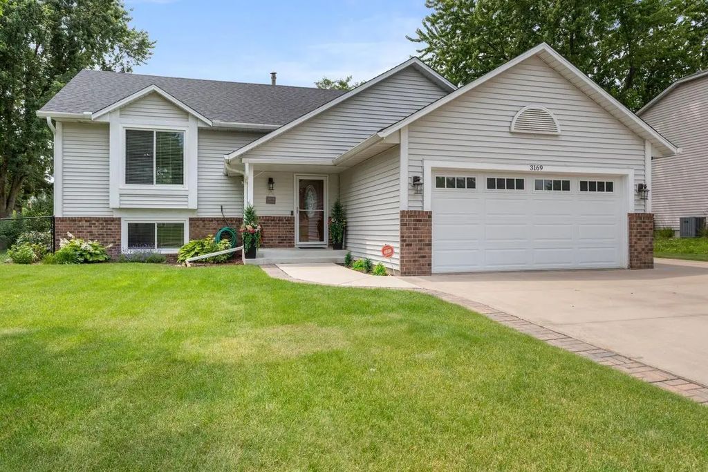 3169 Leyland Trail, Woodbury