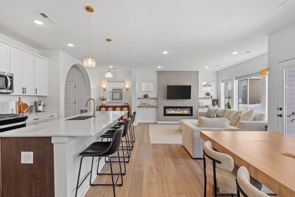 1134 149th Street W, Rosemount