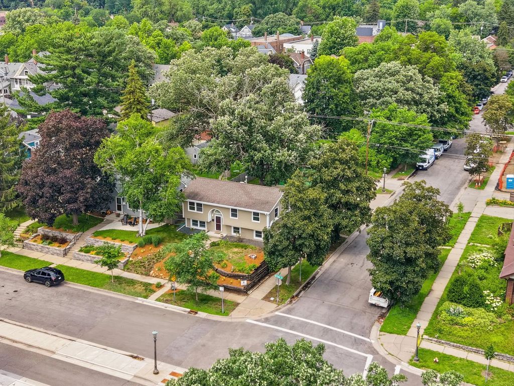 1161 Goodrich Avenue, Saint Paul