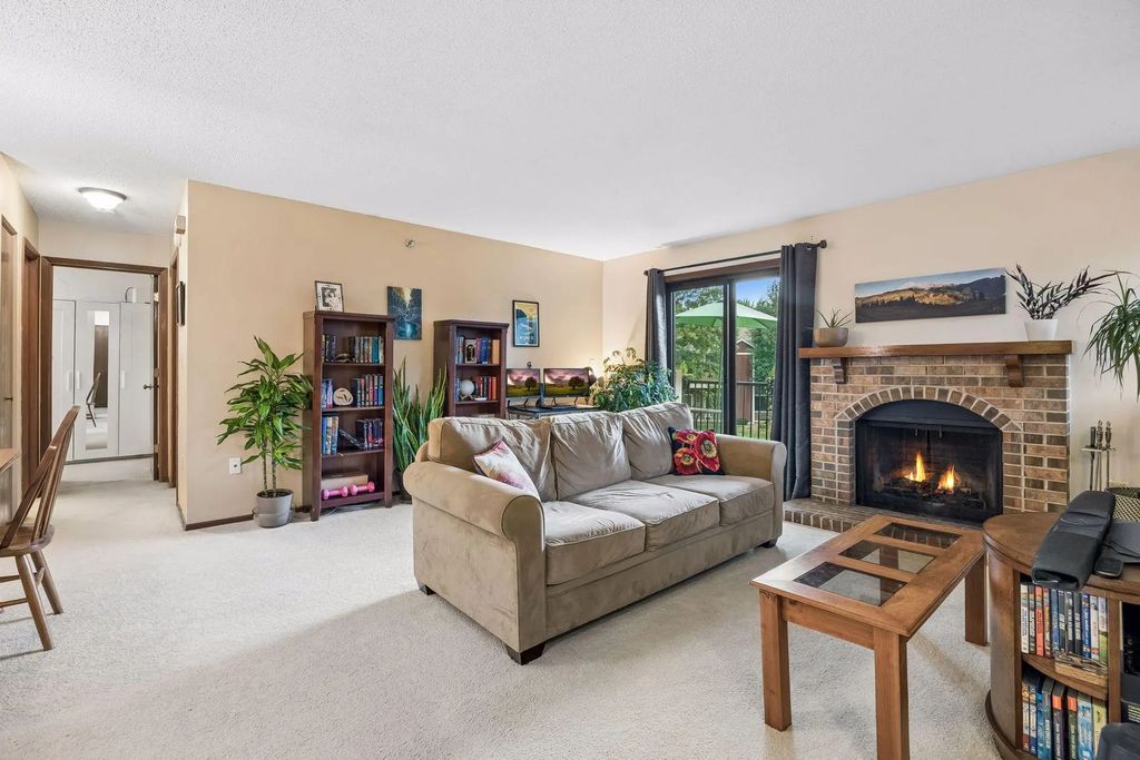 1015 Rae Drive 8, Richfield