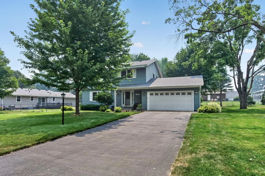 2809 W 101st Street, Bloomington