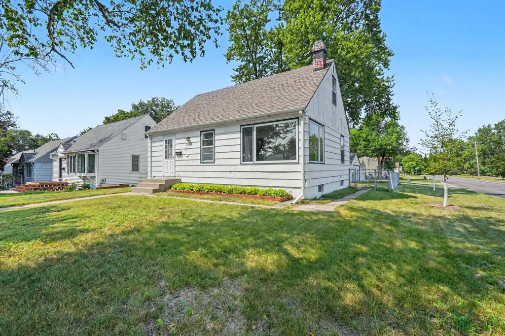 3300 Xylon Avenue S, Saint Louis Park
