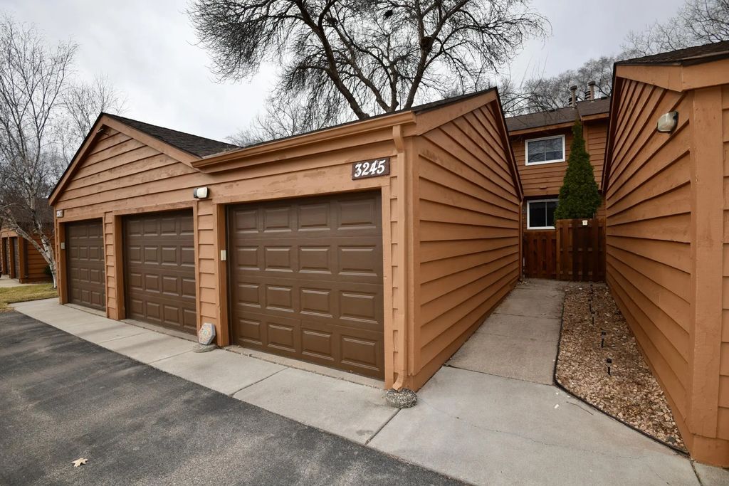 3245 Evergreen Drive, Eagan