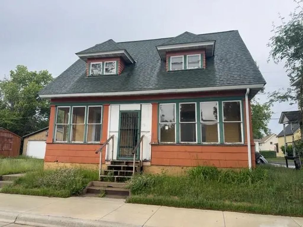 507 8 1/2 Street S, Virginia