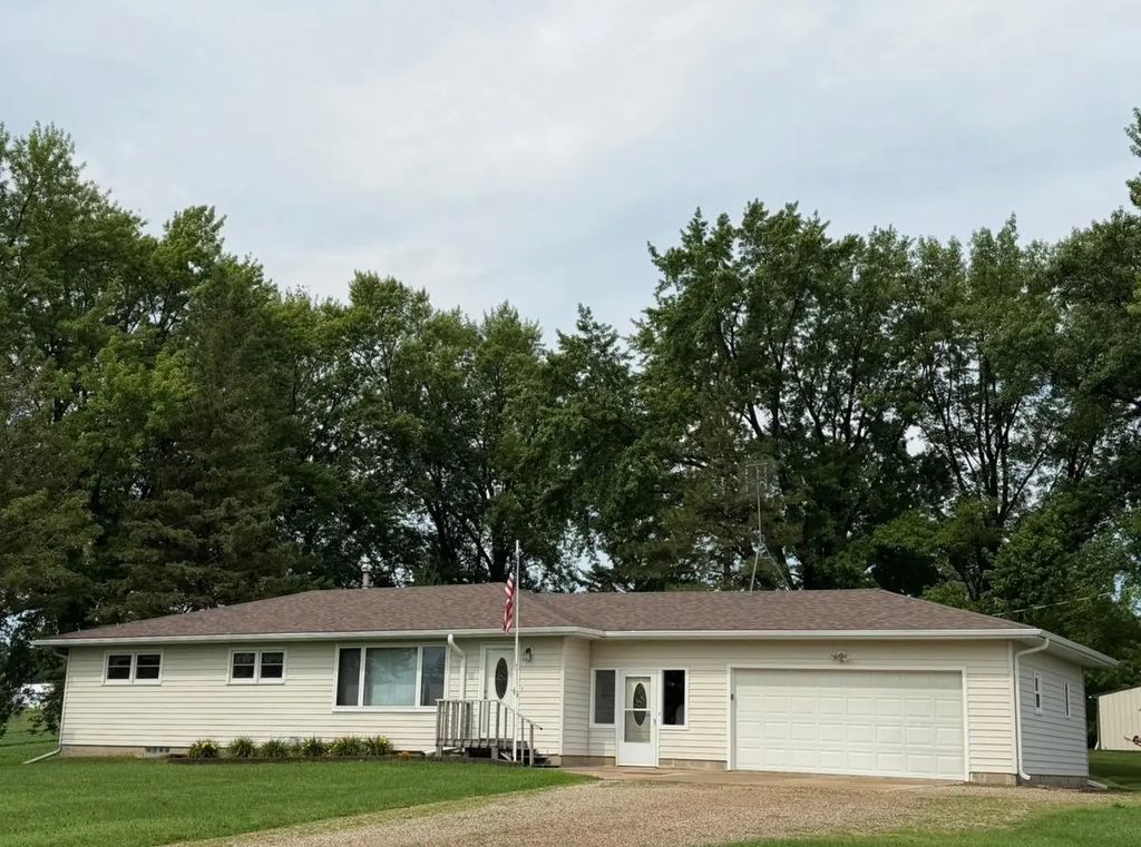17743 750th Avenue, Albert Lea