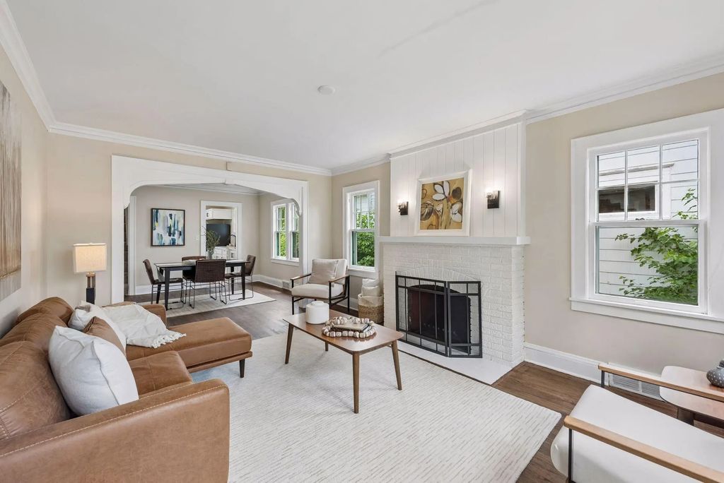 792 Charles Avenue, Saint Paul