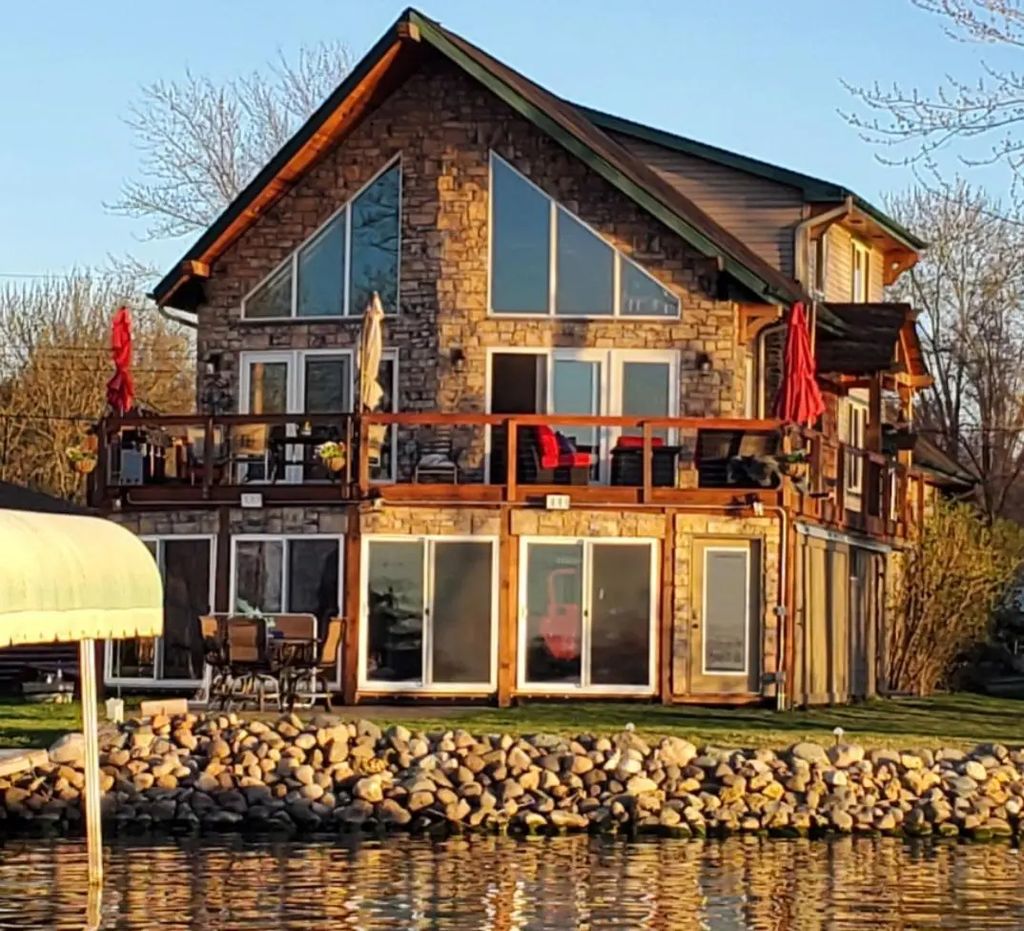 5050 210th Street N, Forest Lake