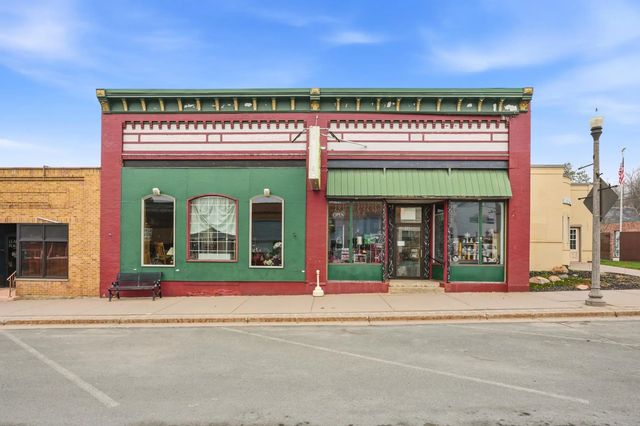 132 E Oak Street, Glenwood City