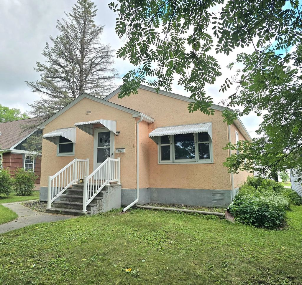 416 10th Street, International Falls