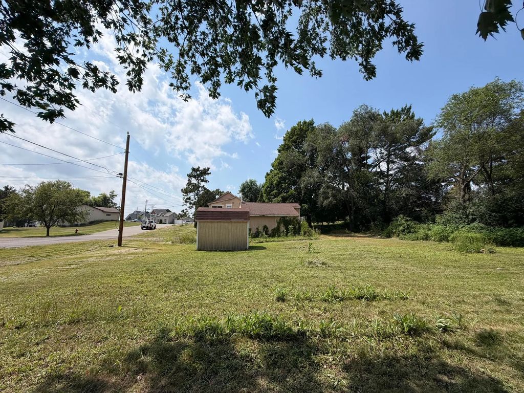 3164 Centerville Road, Vadnais Heights