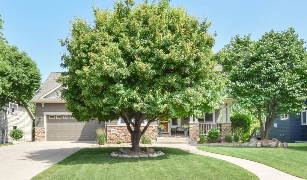 11315 Goose Lake Parkway, Maple Grove