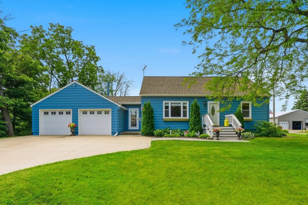 4230 220th Street W, Farmington