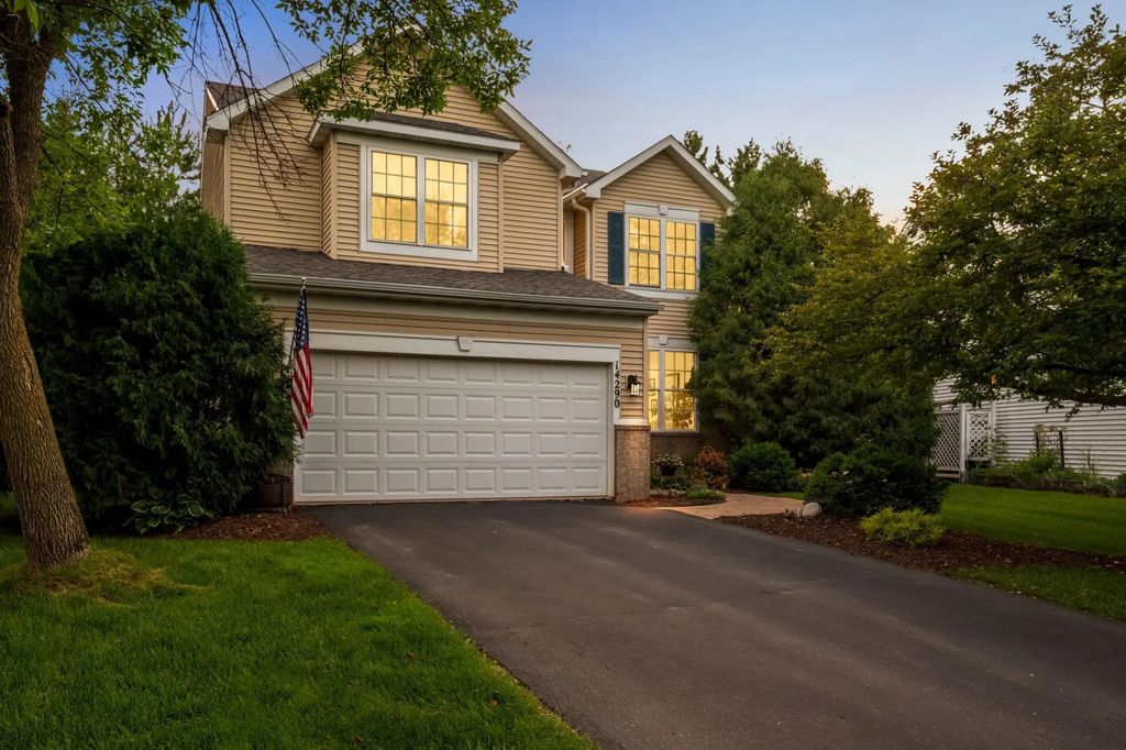 14290 Flora Way, Apple Valley