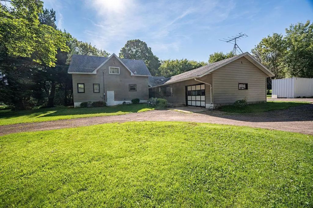 W2595 690th Avenue, Spring Valley