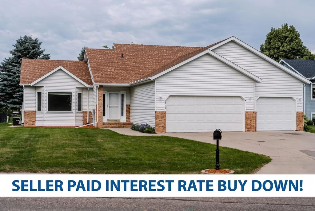 3317 Westmoor Drive, Moorhead
