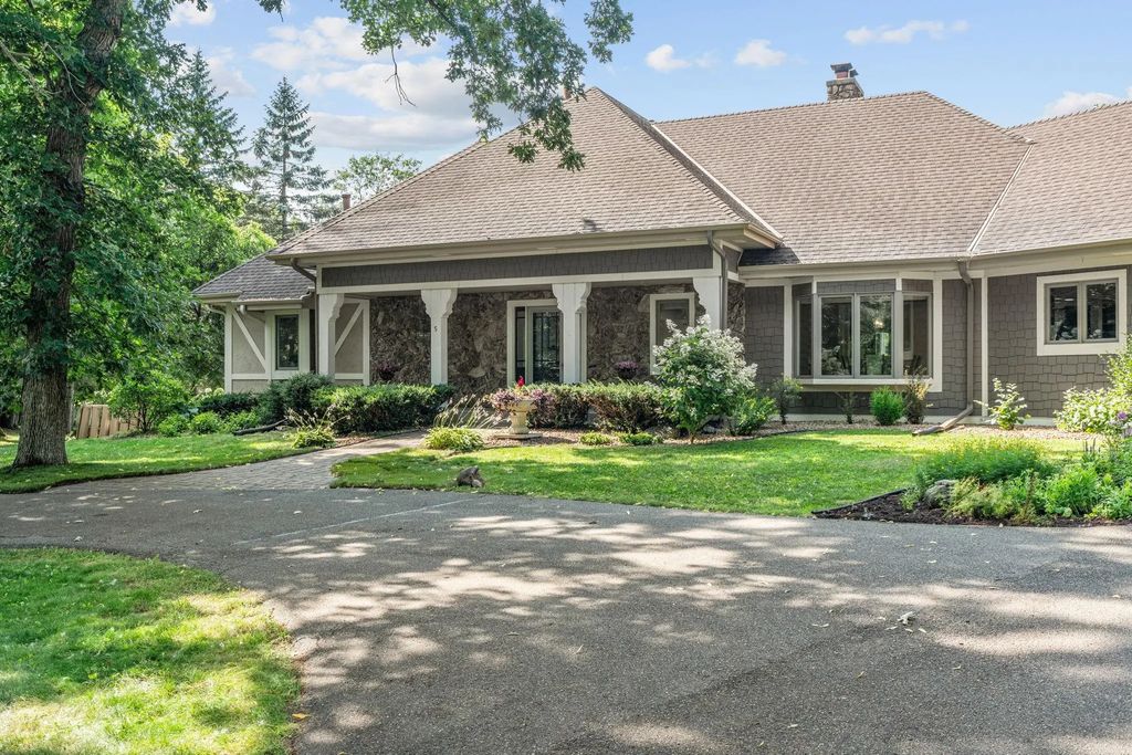592 County Road 24, Wayzata
