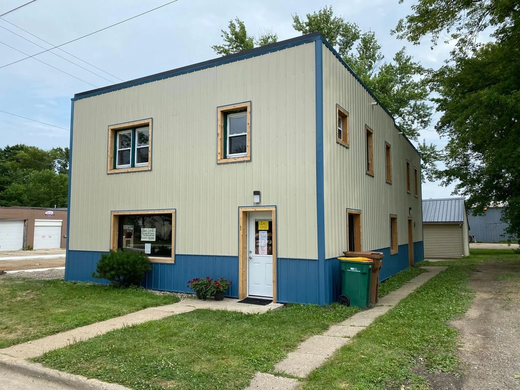 220 E 7th Street, Albert Lea