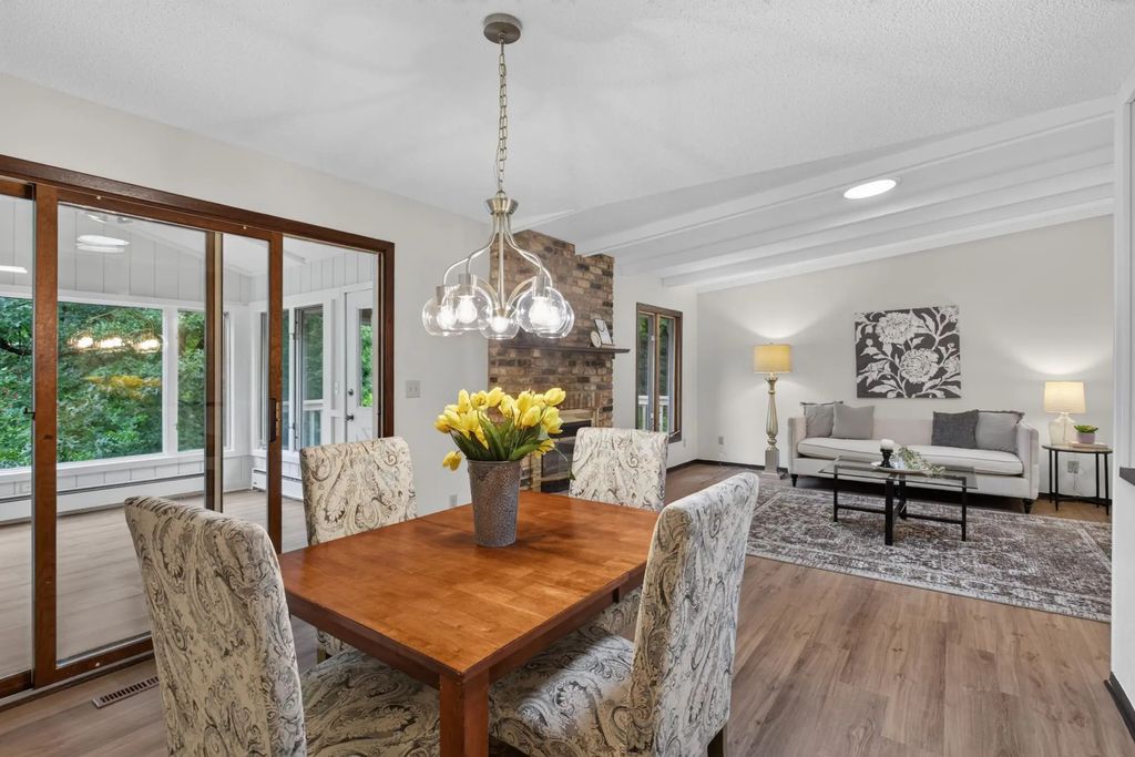 71 Garden Drive, Burnsville